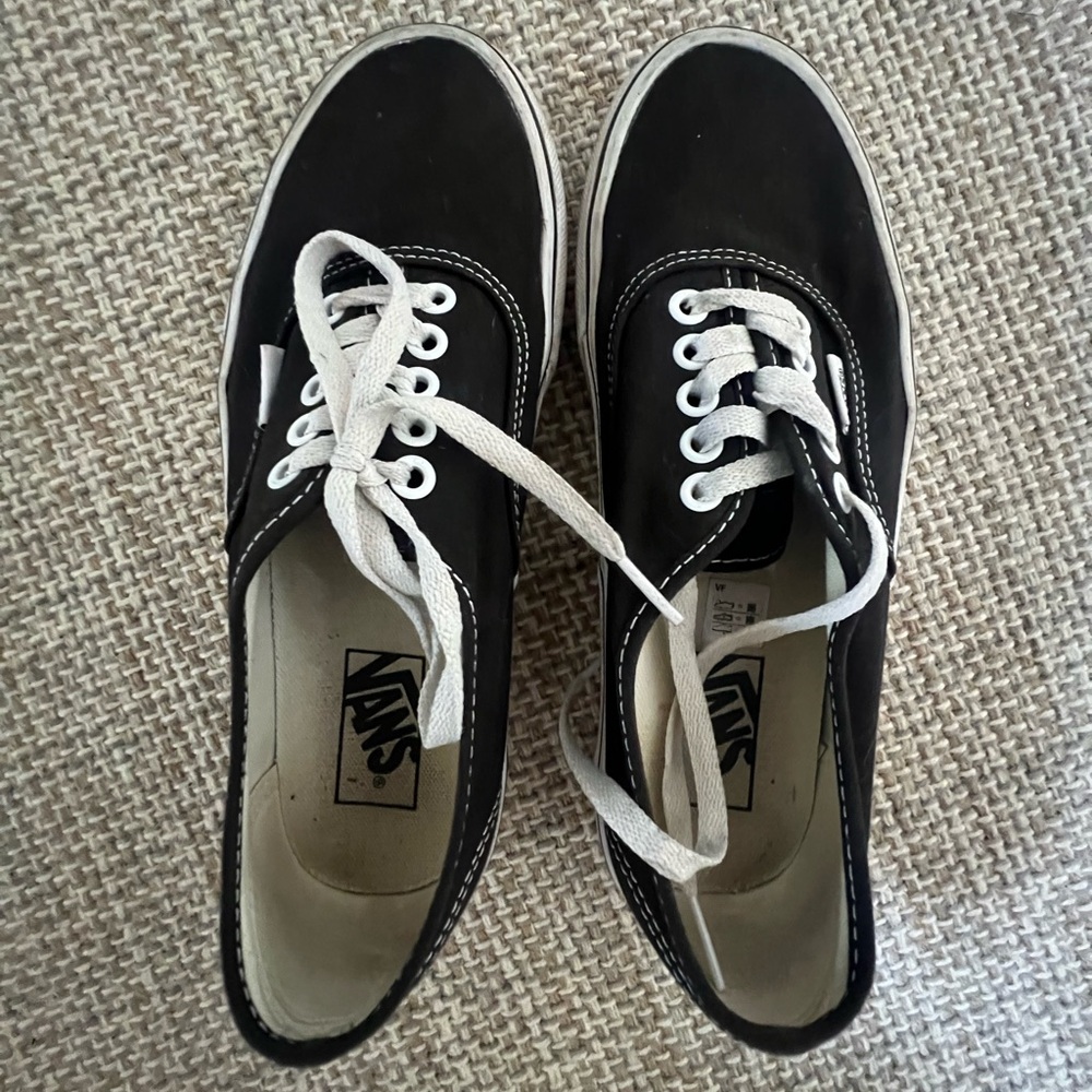 Two pairs of shoes Vans, New Balance